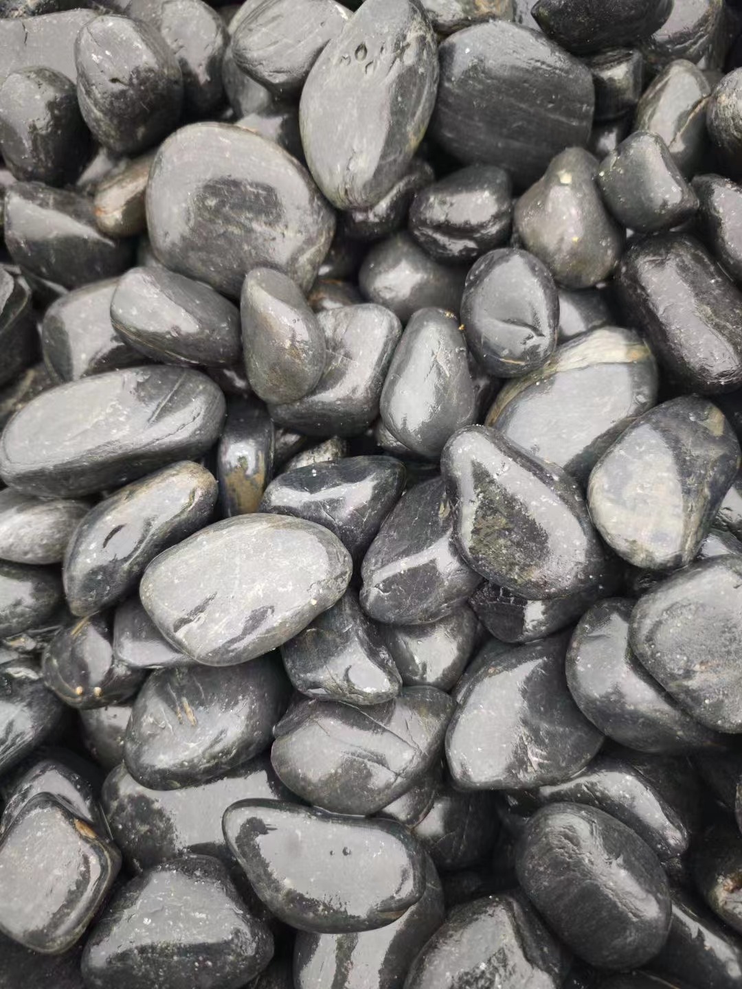 Black Pebble stone