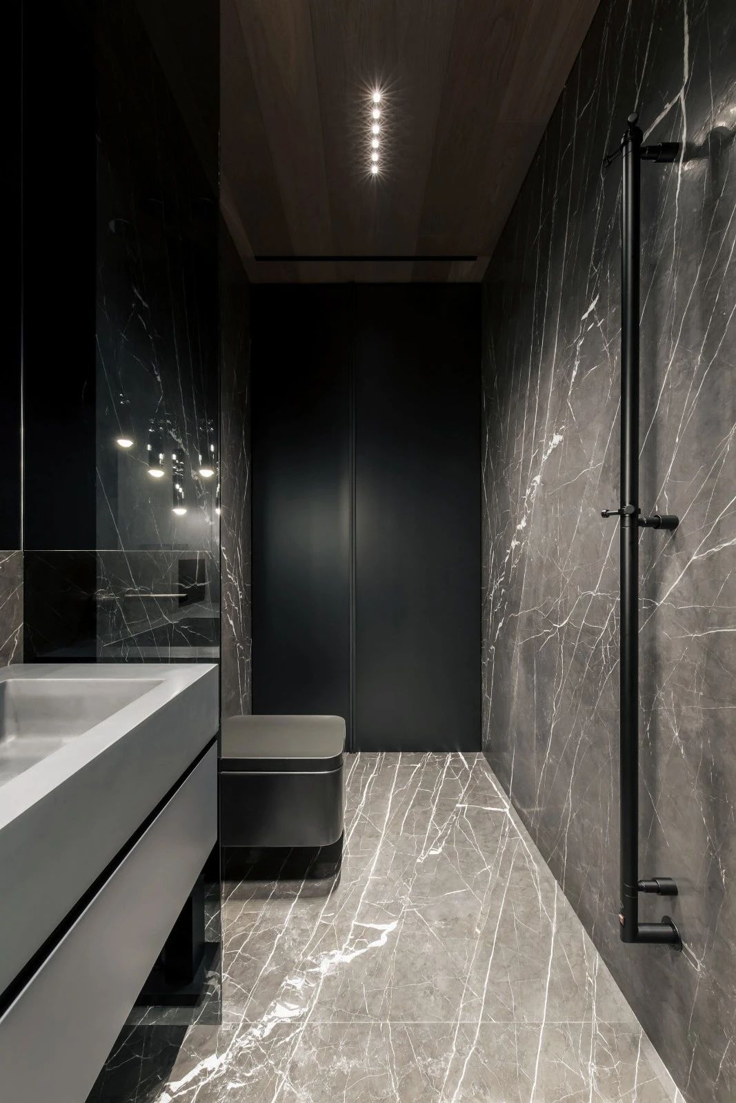 Another wave of luxurious marble bathrooms is coming, so you can see enough at once!