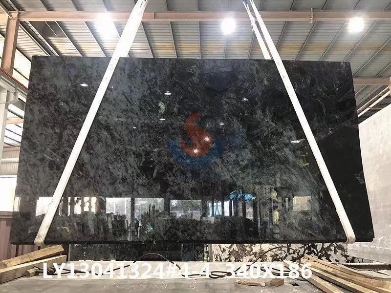 Granite Slab Buying Guide: Avoid Common Pitfalls