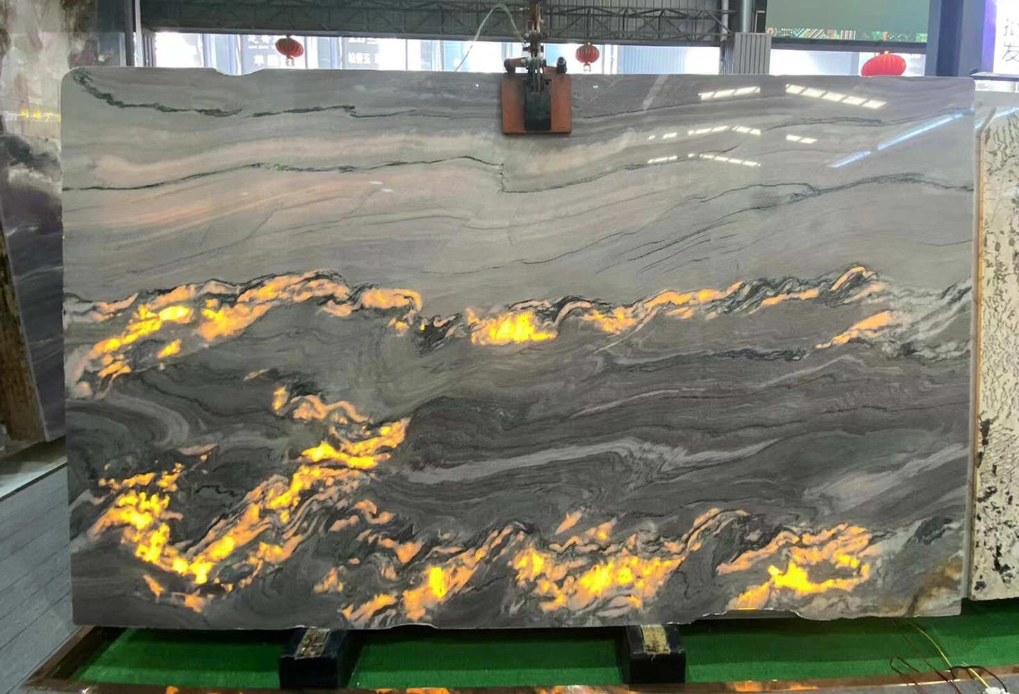 aquarela-quartzite-slab-backlit