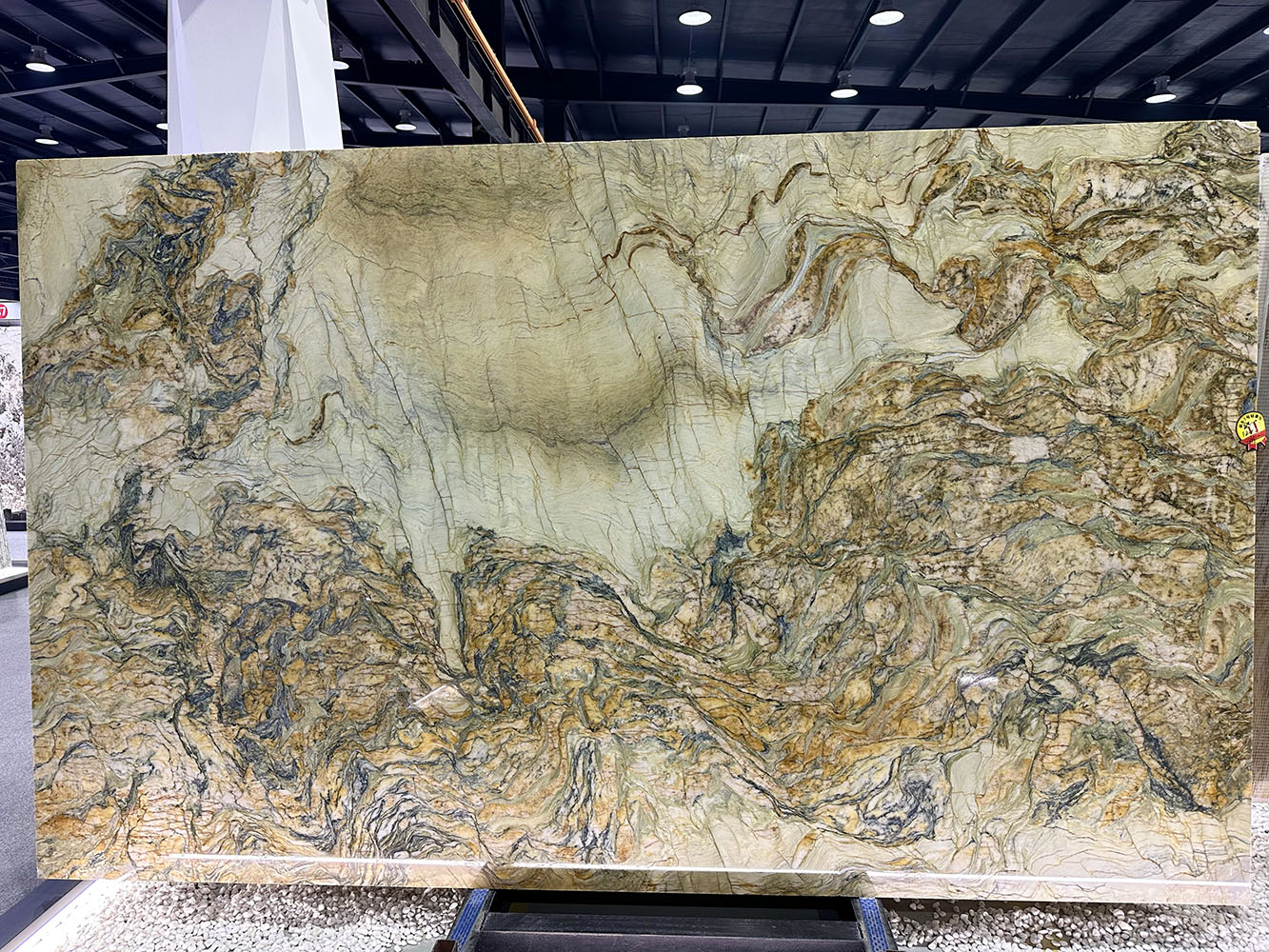 fusion-wow-quartzite-slab-polished