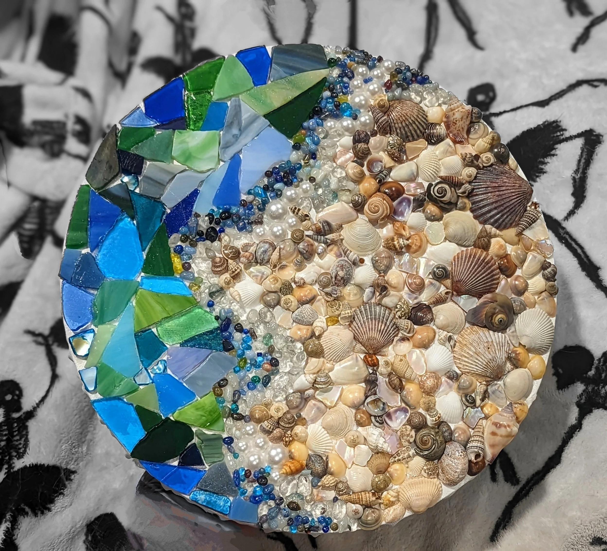 Glass，Shell Mosaic Artworks