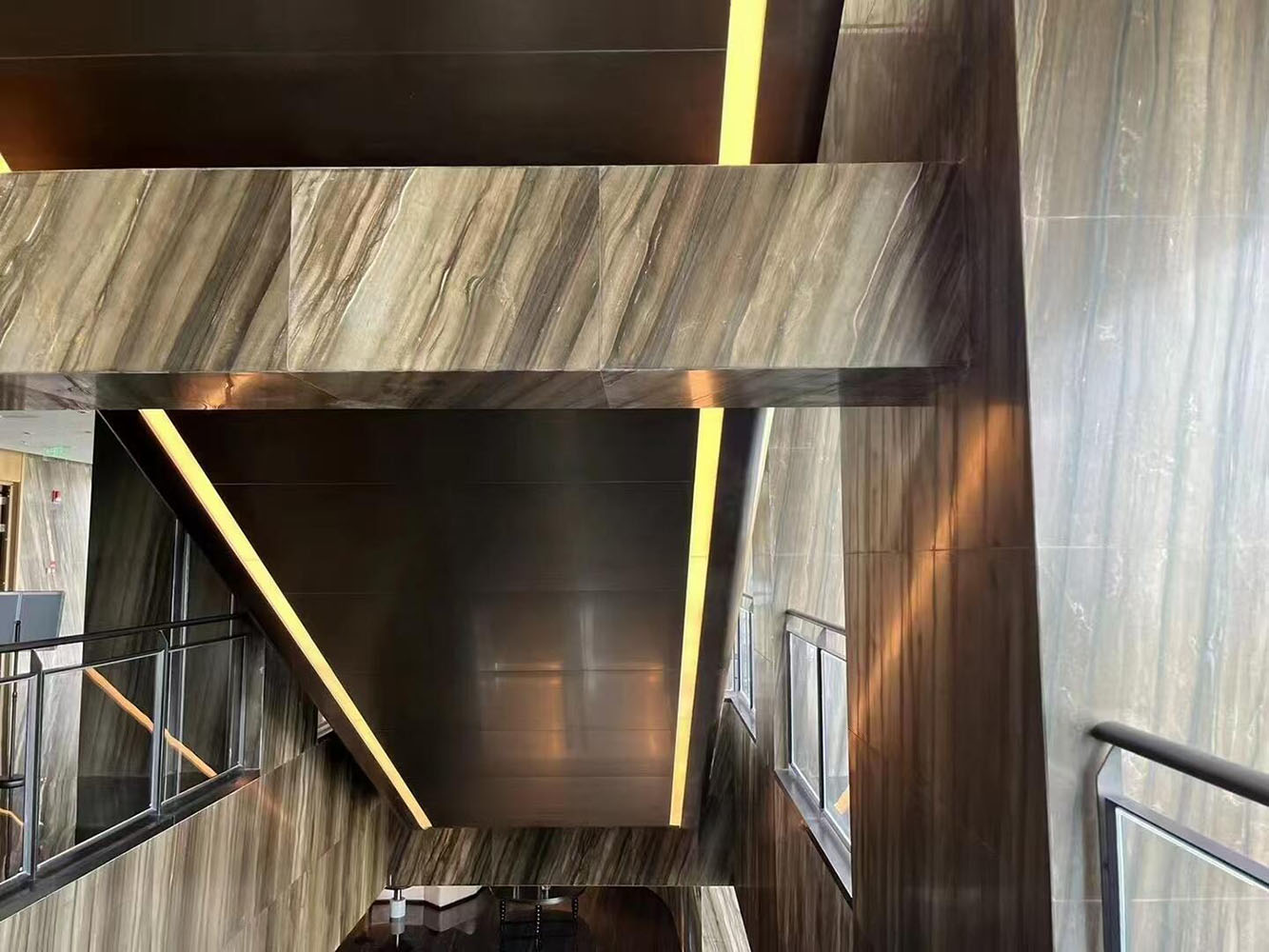 luxury-fireplace-stone-cladding